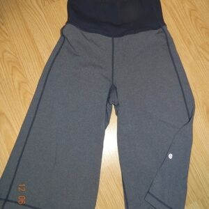 Lululemon Athletica Clam Digger Heathered Blue Capris..size 4